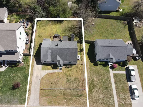 2648 ROSLYN AVE, Charlotte, NC 28208