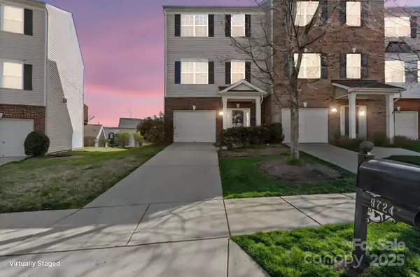 9724 Walkers Glen DR NW, Concord, NC 28027