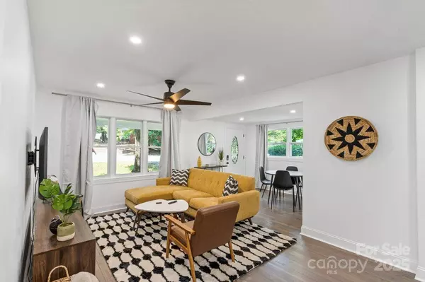 1238 Moretz AVE, Charlotte, NC 28206