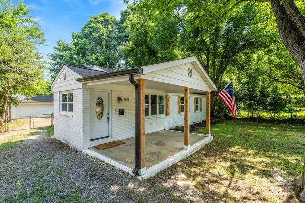 1238 Moretz AVE, Charlotte, NC 28206