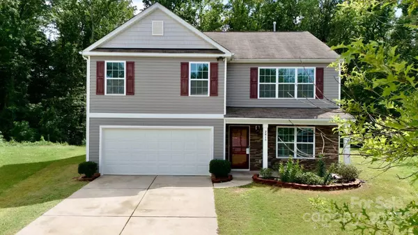 2815 Tancor CT, Charlotte, NC 28269