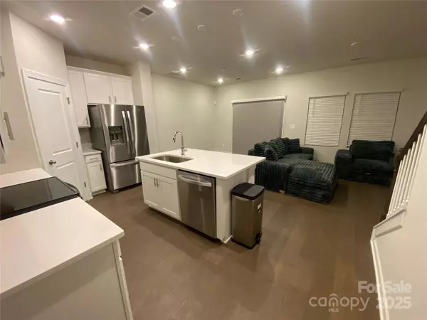 6110 Starview TER, Charlotte, NC 28216