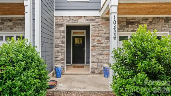 10406 Glenmere Creek CIR, Charlotte, NC 28262