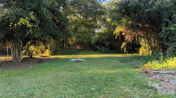 523 W 28th ST, Charlotte, NC 28206