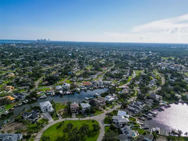 1859 OKLAHOMA AVE NE, St Petersburg, FL 33703