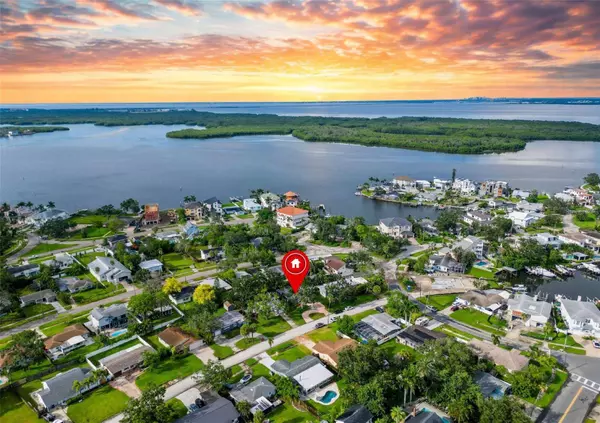 1859 OKLAHOMA AVE NE, St Petersburg, FL 33703