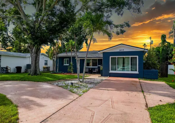 1859 OKLAHOMA AVE NE, St Petersburg, FL 33703