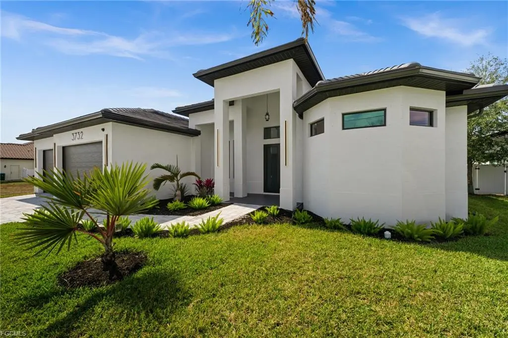 3732 SW 17th Ave, Cape Coral, FL 33914-5673
