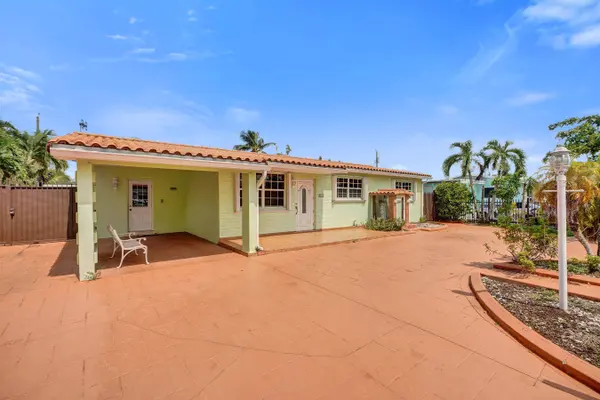 3311 SW 105th CT, Miami, FL 33165