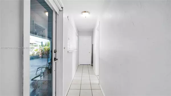 3145 Hollywood Blvd, Hollywood, FL 33021