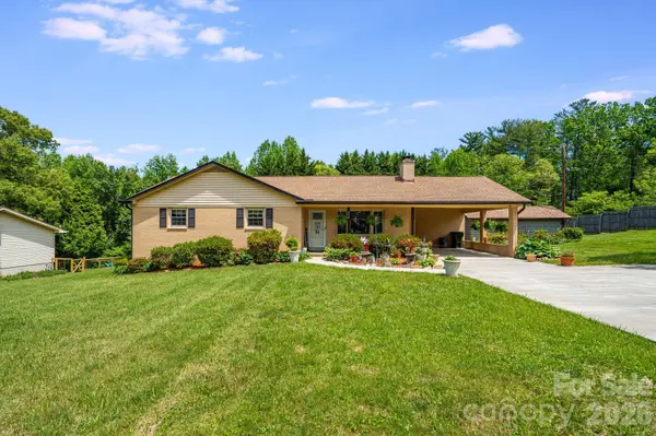 458 Beach DR, Hendersonville, NC 28792