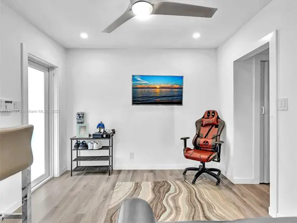 1517 SW 25th St, Fort Lauderdale, FL 33315-2212