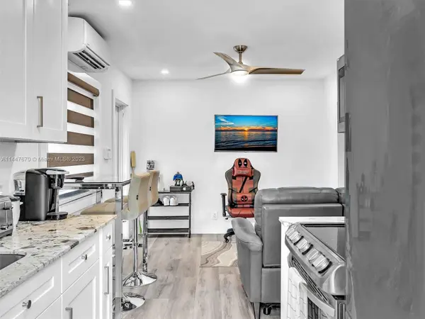 1517 SW 25th St, Fort Lauderdale, FL 33315-2212
