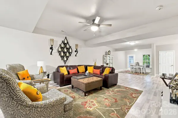 14515 Greenpoint LN, Huntersville, NC 28078
