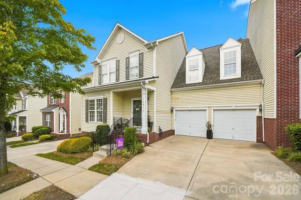 14515 Greenpoint LN, Huntersville, NC 28078