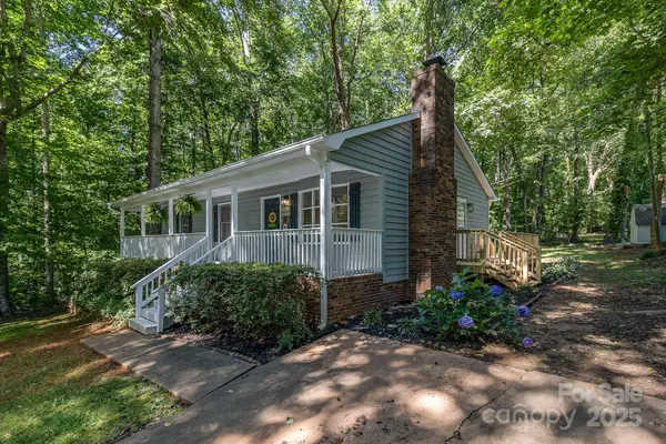 1118 Brookwood DR, Stanley, NC 28164