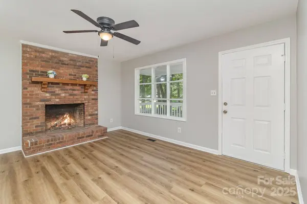 1118 Brookwood DR, Stanley, NC 28164