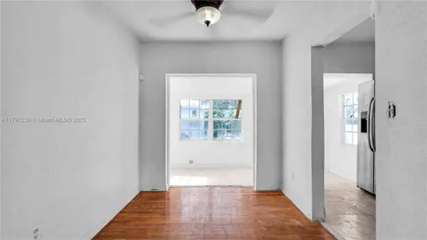 724 NW 77th St, Miami, FL 33150