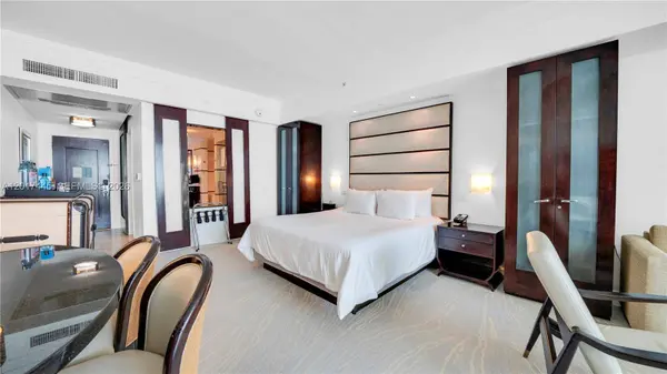 4391 Collins Ave #1903, Miami Beach, FL 33140
