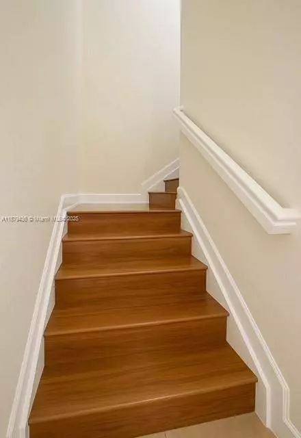 380 NE 37th Ter, Homestead, FL 33033