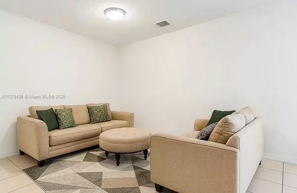 380 NE 37th Ter, Homestead, FL 33033