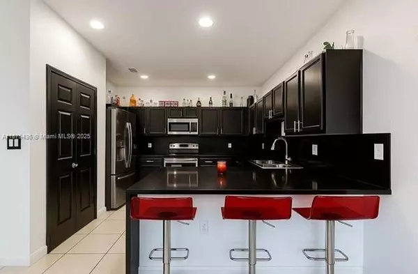 380 NE 37th Ter, Homestead, FL 33033