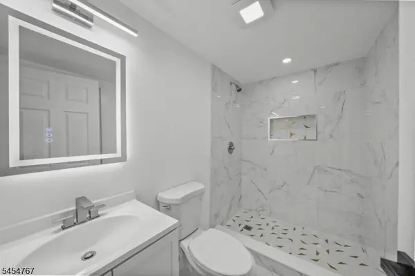 1834 Holly Rd, North Brunswick Twp., NJ 08902