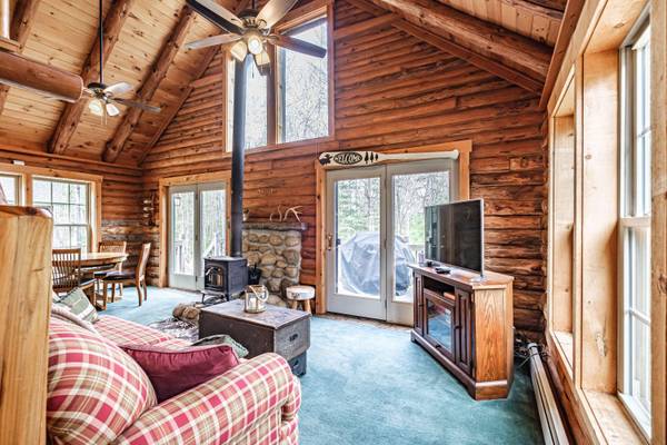 26 Mountain View LN, Woodstock, ME 04219