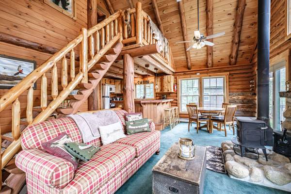 26 Mountain View LN, Woodstock, ME 04219