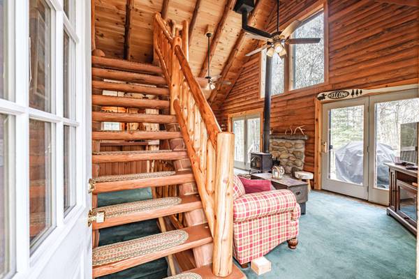 26 Mountain View LN, Woodstock, ME 04219