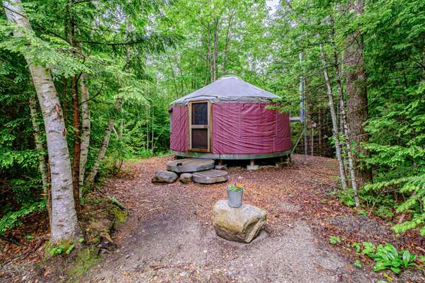 41 Dundee RD, Albany Twp, ME 04217