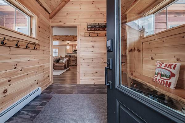 109 Songo Pond RD, Bethel, ME 04217