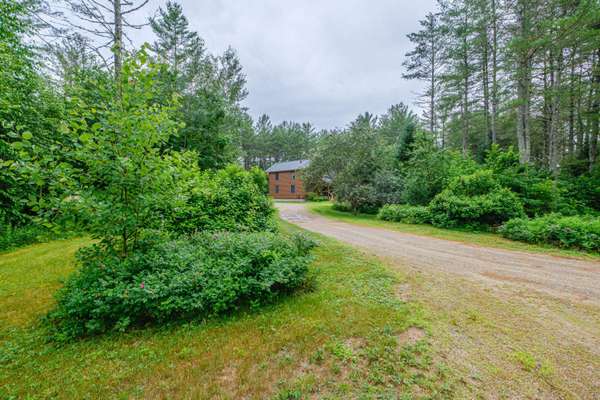 19 Pine Haven LN, Bethel, ME 04217