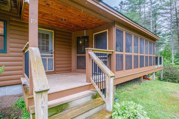 19 Pine Haven LN, Bethel, ME 04217