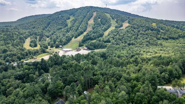 18 Beech RD, Greenwood, ME 04255