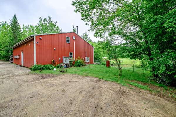 41 Dundee RD, Albany Twp, ME 04217