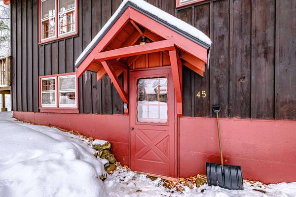 45 Viking Village RD, Newry, ME 04261