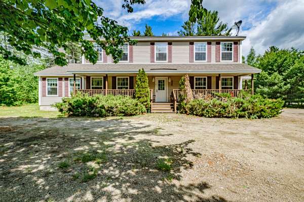 3 Mountain View RD, Newry, ME 04261