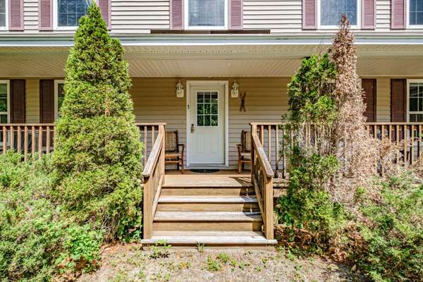 3 Mountain View RD, Newry, ME 04261