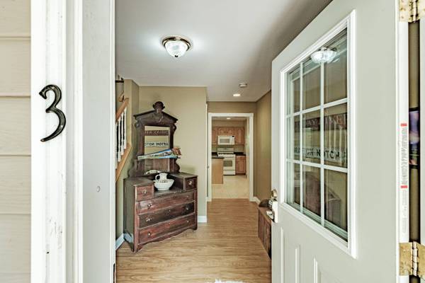 3 Mountain View RD, Newry, ME 04261