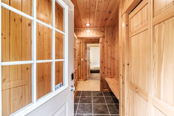 23 Countryside LN, Bethel, ME 04217
