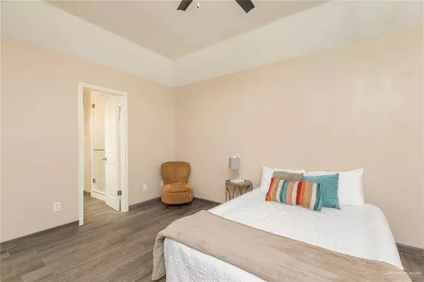 2305 E 19th ST, Mission, TX 78572