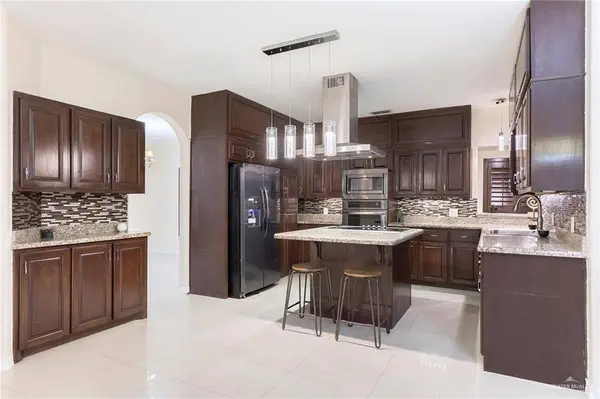 2001 Quail LN, Mission, TX 78572
