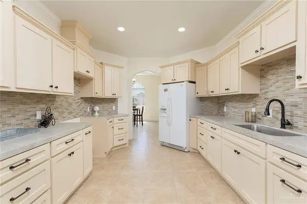 23789 Richmond DR, Harlingen, TX 78552