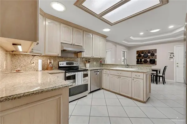 2008 Mesquite ST, Edinburg, TX 78539