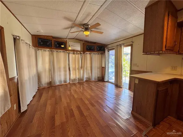 1510 E US Highway Business 83 ST, Mission, TX 78572
