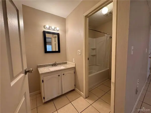 3415 N Kenyon RD #1, Edinburg, TX 78542