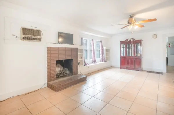 2728 E Madison Ave, Fresno, CA 93701-2419