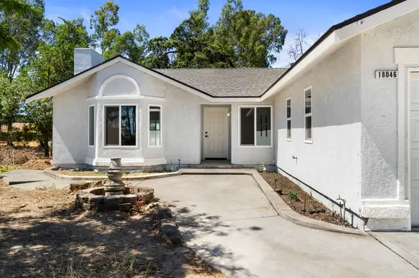 18046 Varden Dr, Madera, CA 93638-2733