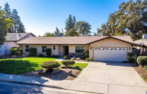 413 E La Crosse Ave, Fowler, CA 93625-2138